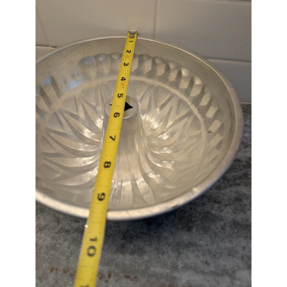 Large Aluminum Mid Century‎ Pastry or Baking Mold